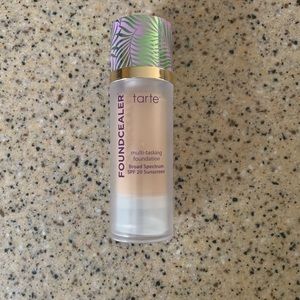 Tarte Foundcealer